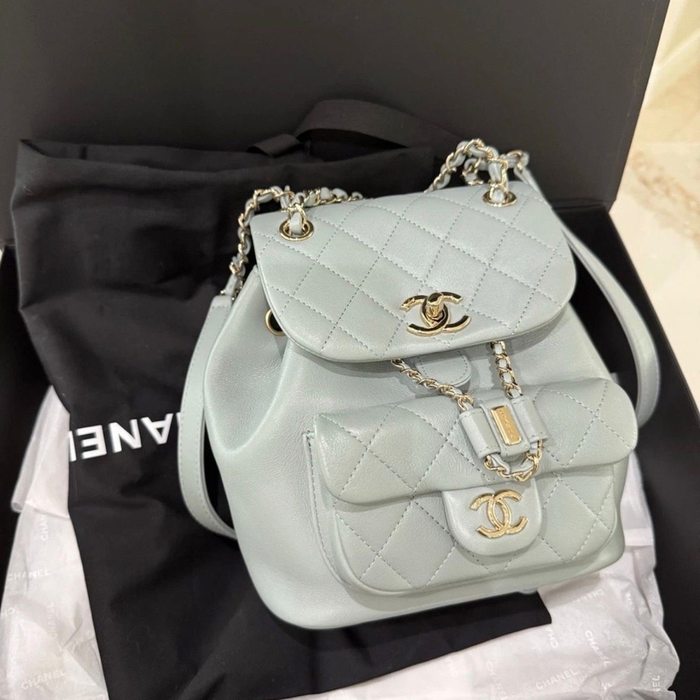 NEW CHANEL Light Blue Duma Lambskin Backpack - Picture 4 of 14
